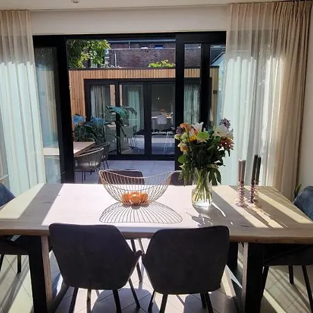 Unique Ground-floor With Beautiful Garden In *