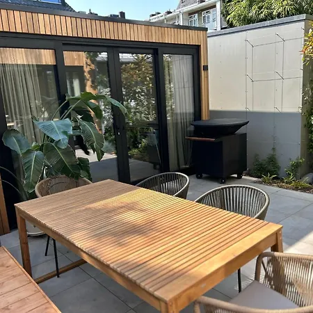 Unique Ground-floor With Beautiful Garden In Apartman